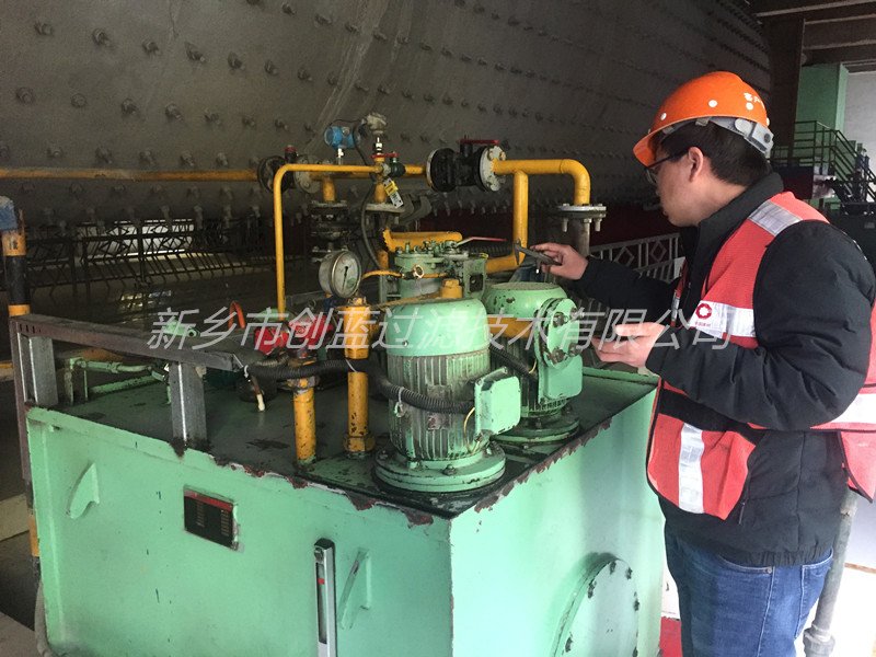 2019年3月1日新鄉(xiāng)創(chuàng)藍(lán)過(guò)濾公司技術(shù)及銷(xiāo)售人員赴客戶現(xiàn)場(chǎng)測(cè)繪(圖3)